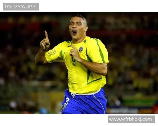 足球明星下巴特写女性魅力展现与运动风采结合的完美瞬间